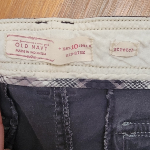 Old Navy, Mid-Rise, Size 10 - Picture 5 of 5